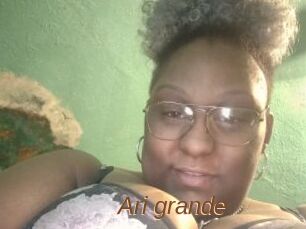 Ari_grande