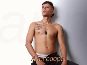 Axel_cooper