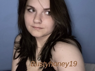 Bustyhoney19