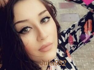 Julia982