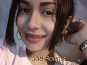 Mia_Bonnet