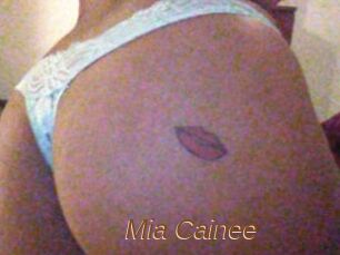 Mia_Cainee