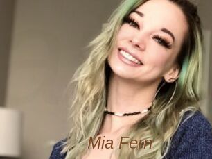 Mia_Fern