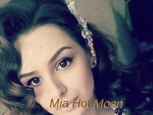 Mia_Hot_Moon