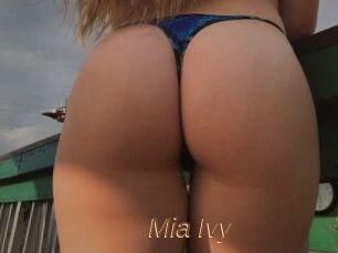 Mia_Ivy