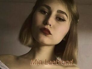 Mia_Leeblond