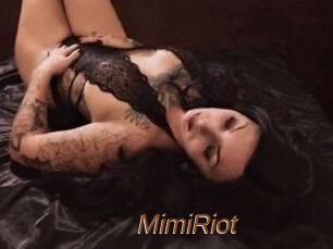 Mimi_Riot