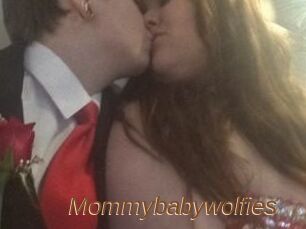 Mommybabywolfies