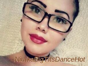 NiurkaBigTitsDanceHot