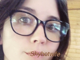 Shyhotwife